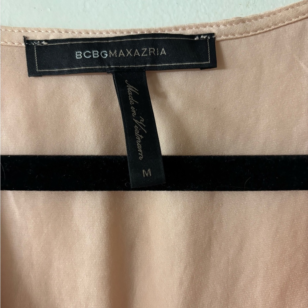 BCBGMaxAzria Blush Sleeveless Top asymmetrical, hem, size medium - Picture 3 of 3